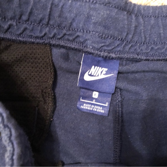 Nike joggers - Picture 2 of 2